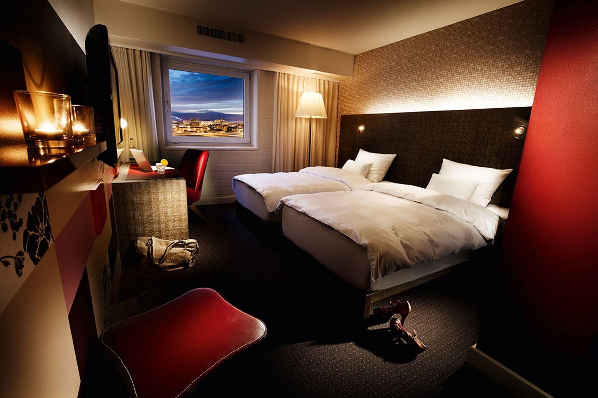 Courtyard By Marriott Berlin Teltow Hotel Стая снимка