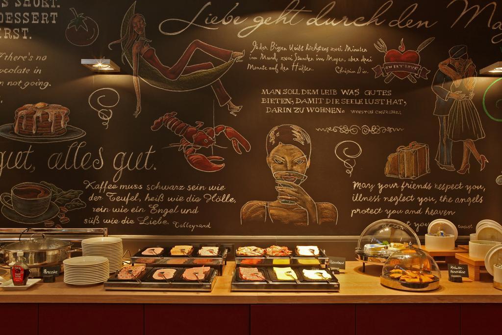 Courtyard By Marriott Berlin Teltow Hotel Екстериор снимка