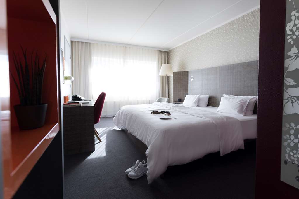 Courtyard By Marriott Berlin Teltow Hotel Стая снимка